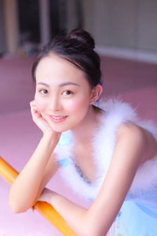 国产美女狂喷水潮在线播放